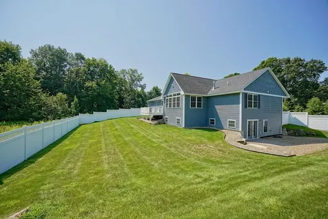 16 Newington Road Greenland NH 03840