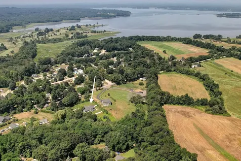 16 Newington Road Greenland NH 03840