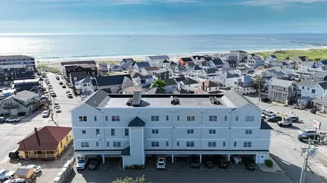 33 Ocean Boulevard Hampton NH 03842-3040