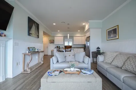 33 Ocean Boulevard Hampton NH 03842-3040