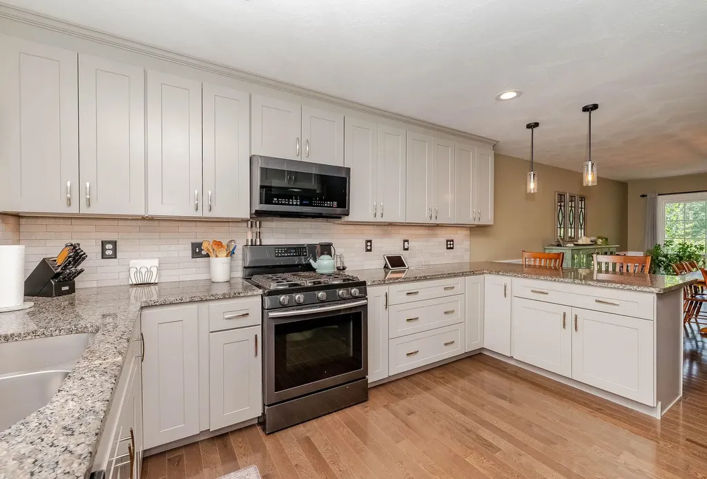 17 Cypress Circle Exeter NH 03833