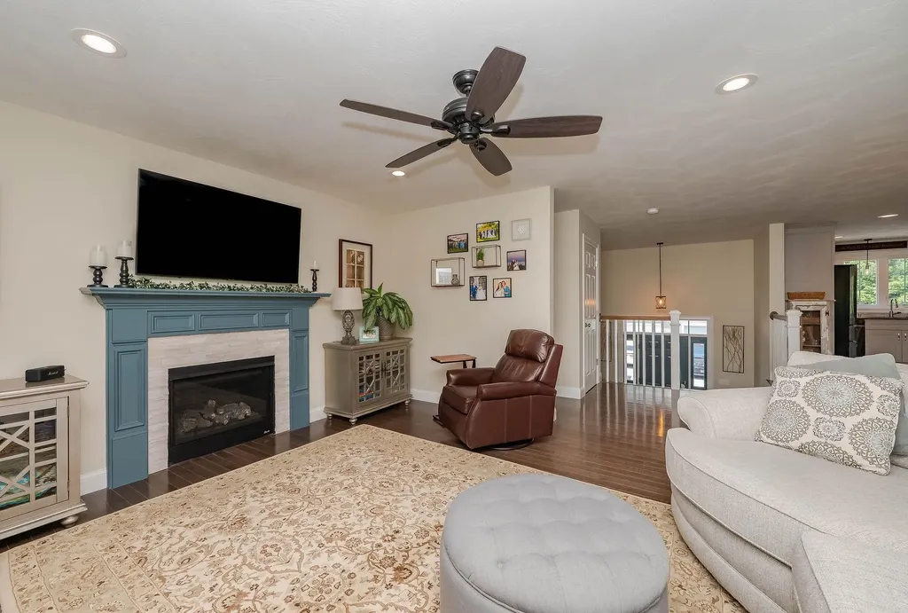 17 Cypress Circle Exeter NH 03833