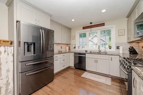 17 Cypress Circle Exeter NH 03833