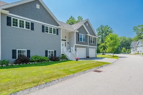 17 Cypress Circle Exeter NH 03833