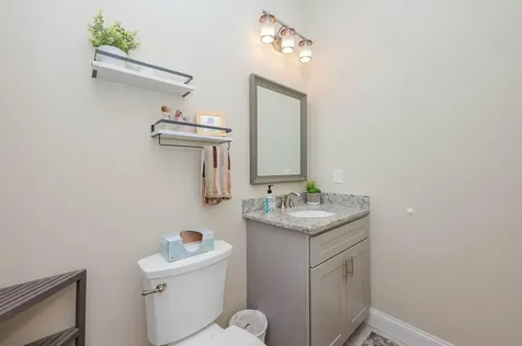 17 Cypress Circle Exeter NH 03833