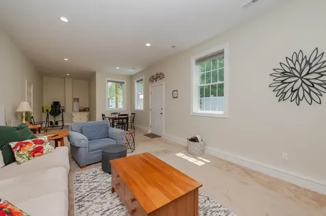 17 Cypress Circle Exeter NH 03833