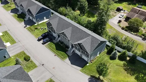 17 Cypress Circle Exeter NH 03833