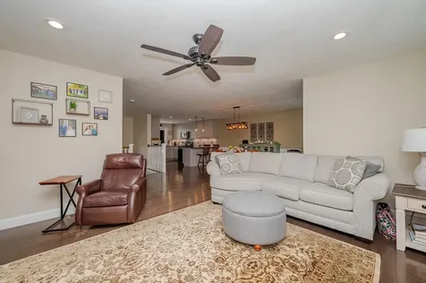 17 Cypress Circle Exeter NH 03833