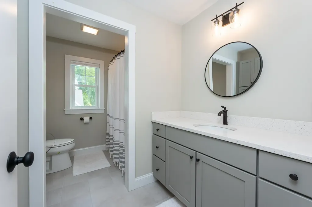 15 Rose Fountain Lane Hampton NH 03842