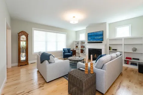 15 Rose Fountain Lane Hampton NH 03842