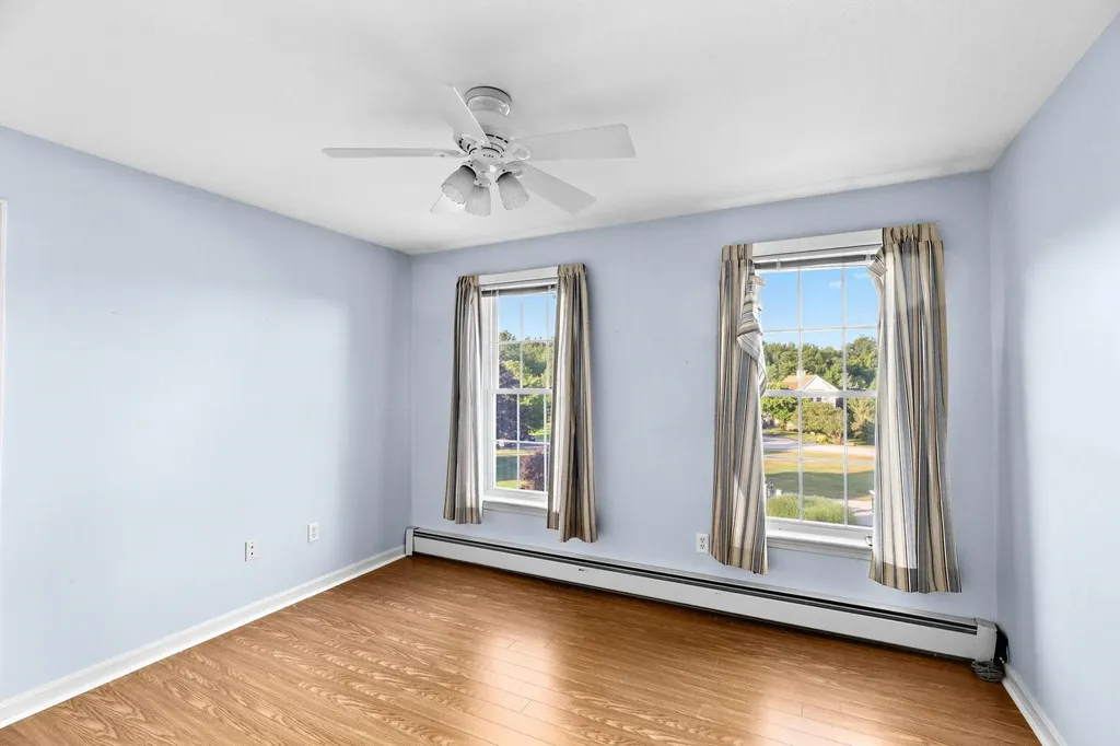 44 Cambridge Drive Auburn NH 03032