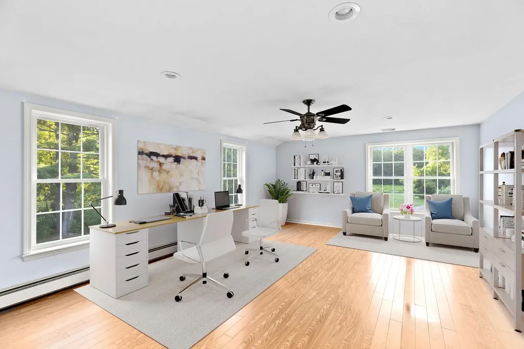 44 Cambridge Drive Auburn NH 03032