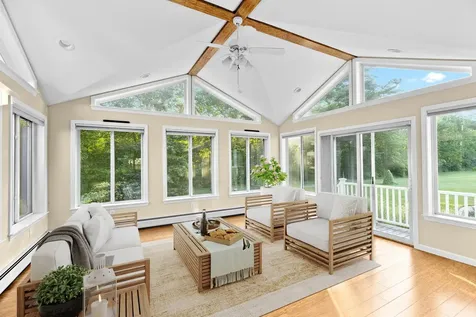 44 Cambridge Drive Auburn NH 03032