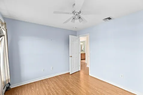 44 Cambridge Drive Auburn NH 03032