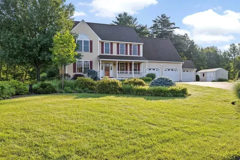 44 Cambridge Drive Auburn NH 03032