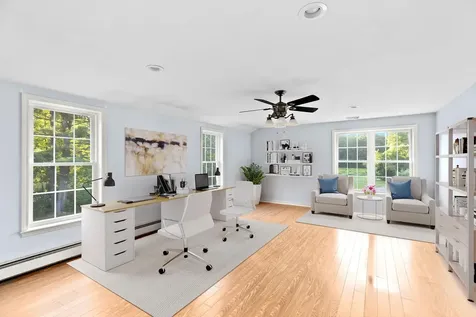 44 Cambridge Drive Auburn NH 03032