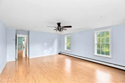 44 Cambridge Drive Auburn NH 03032