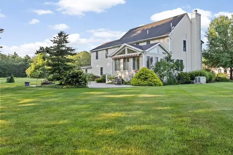 44 Cambridge Drive Auburn NH 03032