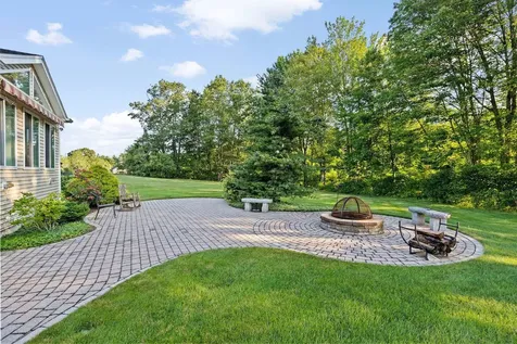 44 Cambridge Drive Auburn NH 03032