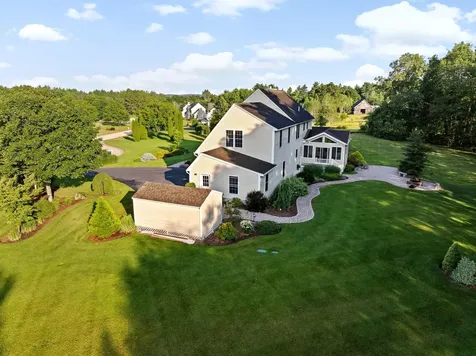44 Cambridge Drive Auburn NH 03032