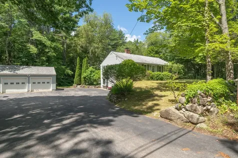 217 Hall Avenue Henniker NH 03242