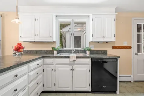 217 Hall Avenue Henniker NH 03242