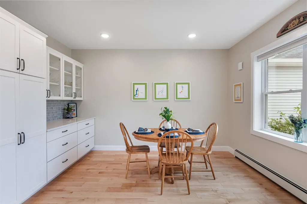 13 Clover Lane Hinesburg VT 05461