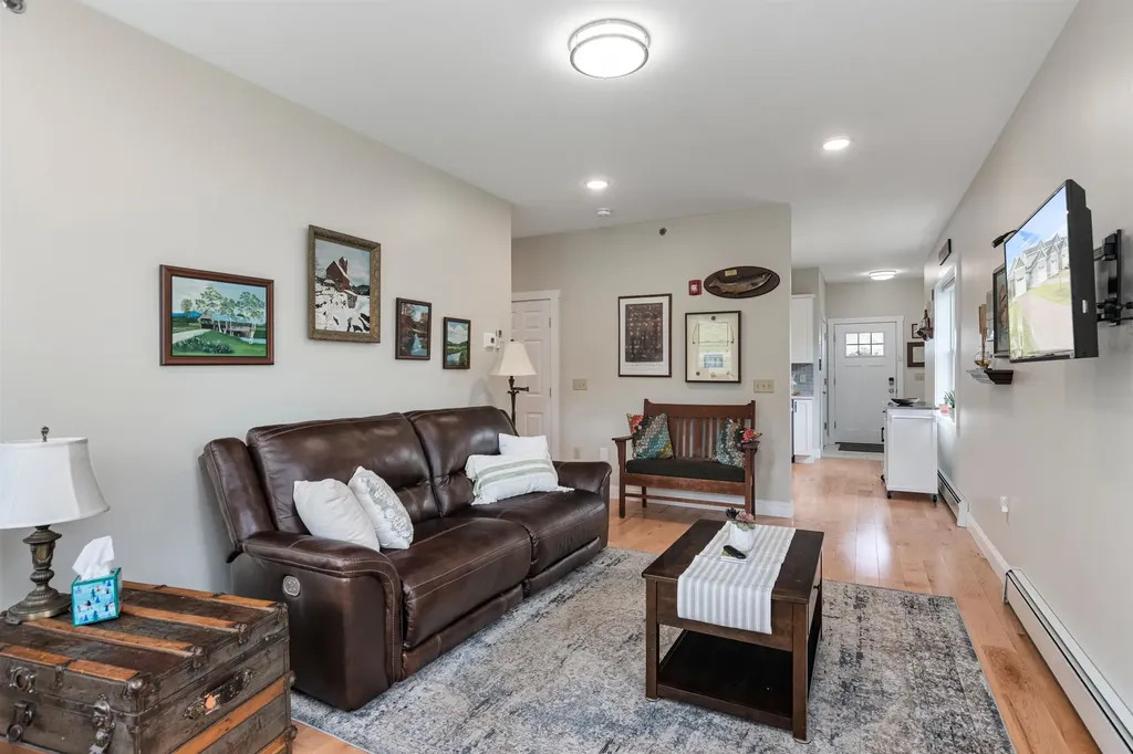 13 Clover Lane Hinesburg VT 05461