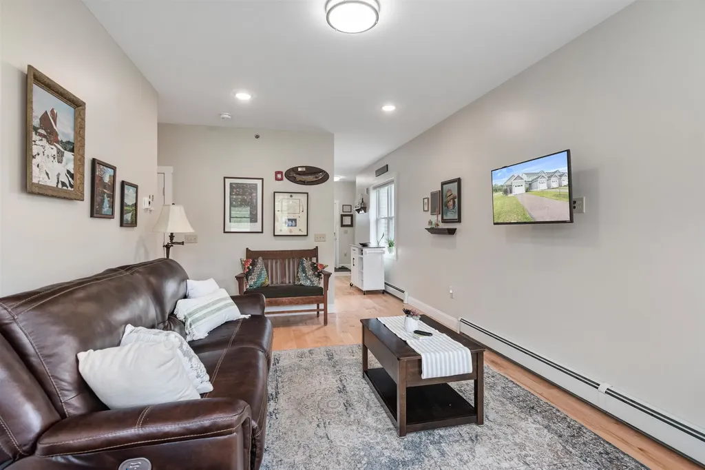 13 Clover Lane Hinesburg VT 05461