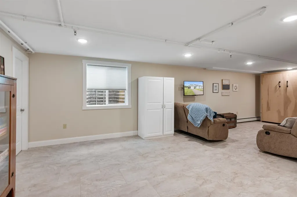 13 Clover Lane Hinesburg VT 05461