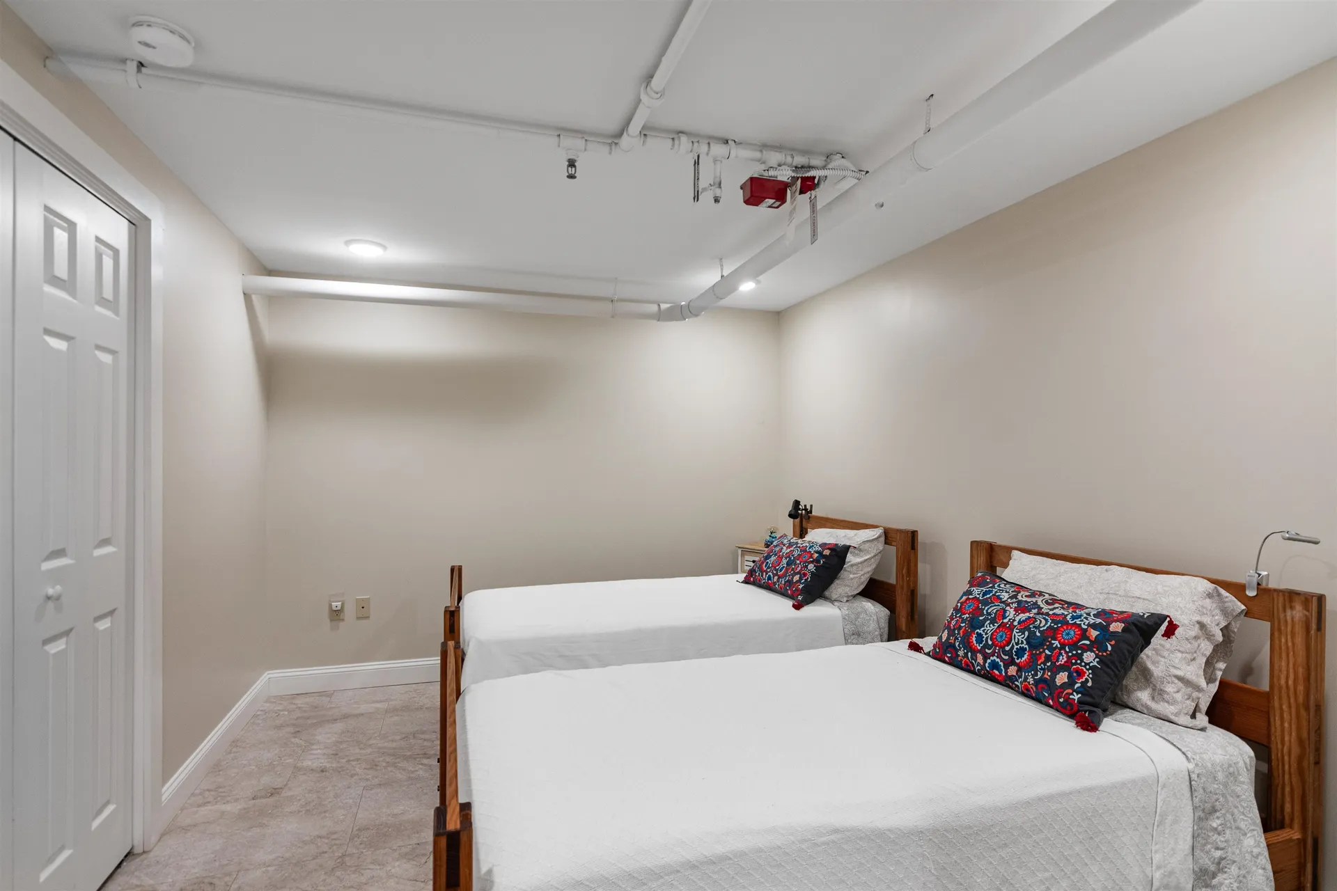 13 Clover Lane Hinesburg VT 05461