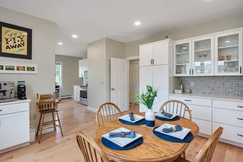 13 Clover Lane Hinesburg VT 05461