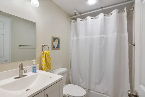 13 Clover Lane Hinesburg VT 05461