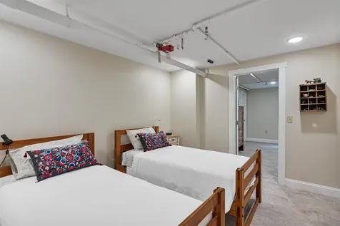 13 Clover Lane Hinesburg VT 05461