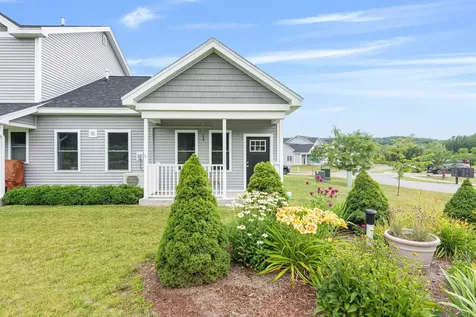 13 Clover Lane Hinesburg VT 05461