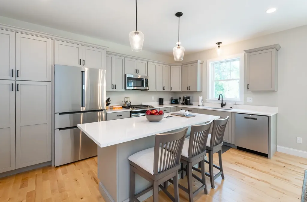 15 Rose Fountain Lane Hampton NH 03842