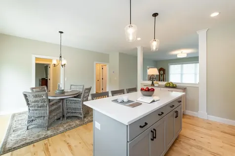 15 Rose Fountain Lane Hampton NH 03842