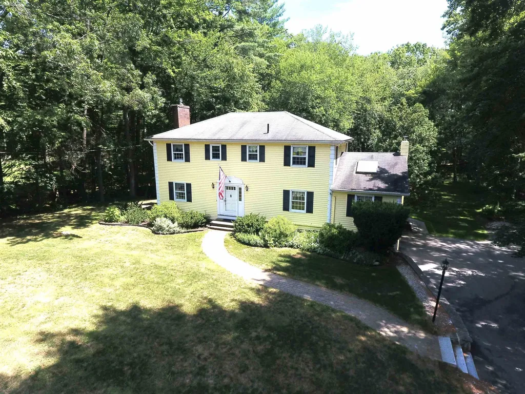 24 Edinburgh Drive Bedford NH 03110