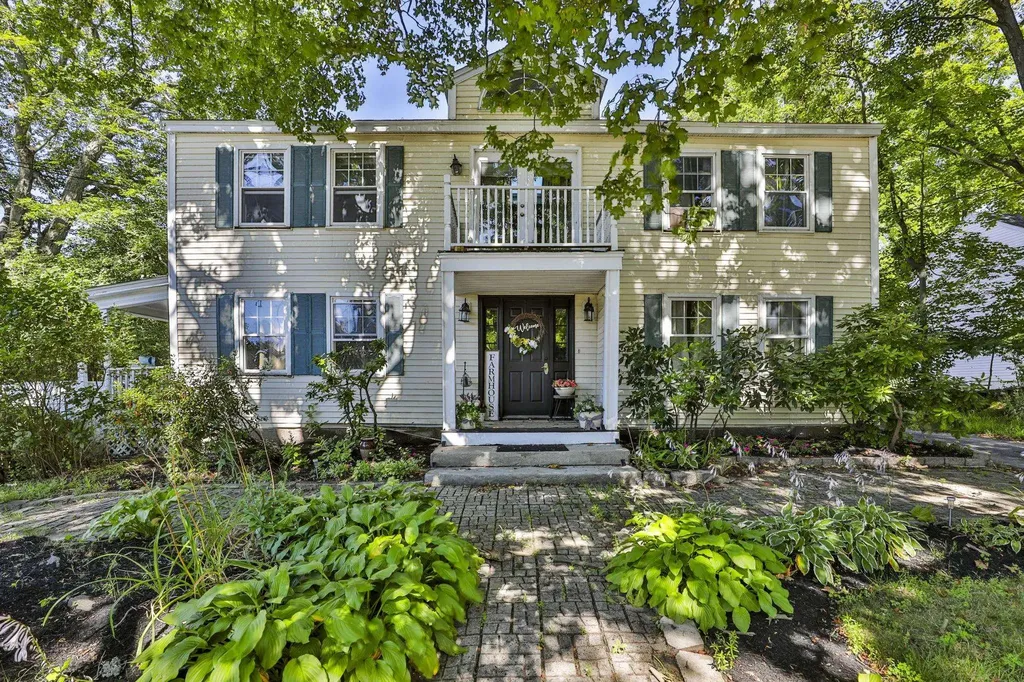 14 Chester Road Derry NH 03038