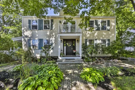 14 Chester Road Derry NH 03038