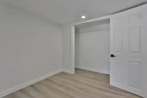 14 Chester Road Derry NH 03038