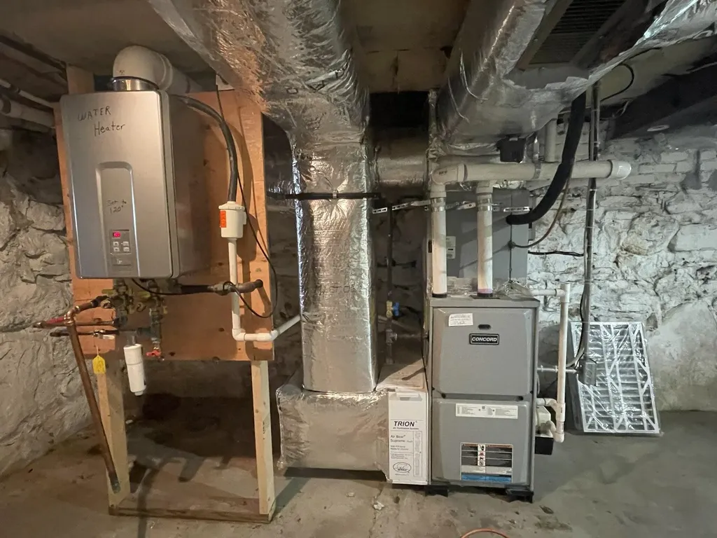 334-336 Main Street Sandown NH 03873