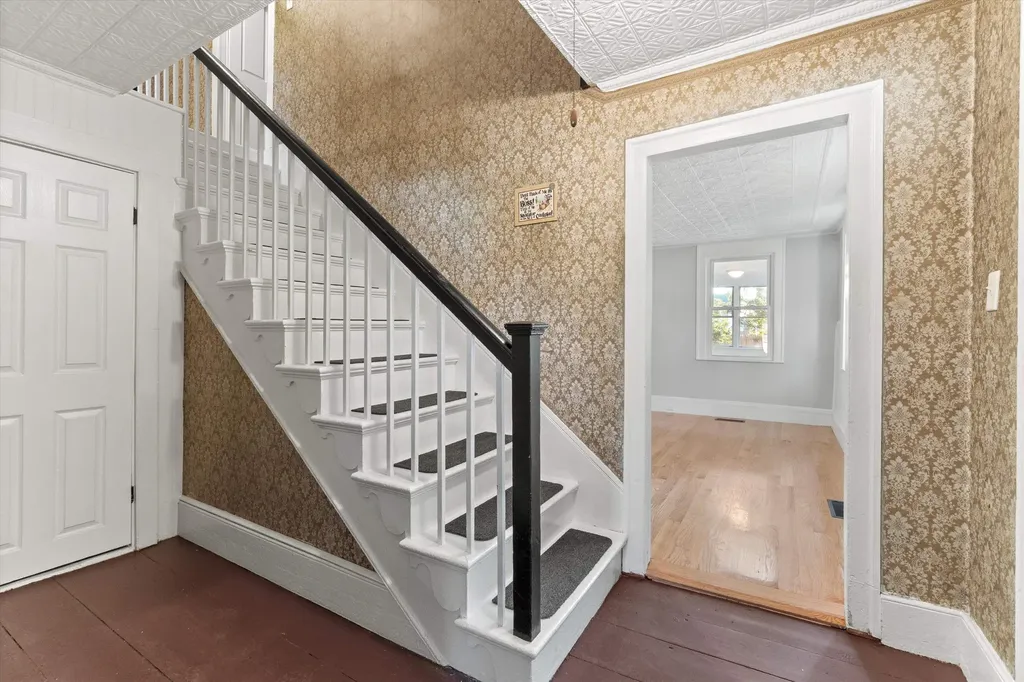 20 Tilton Street Manchester NH 03102