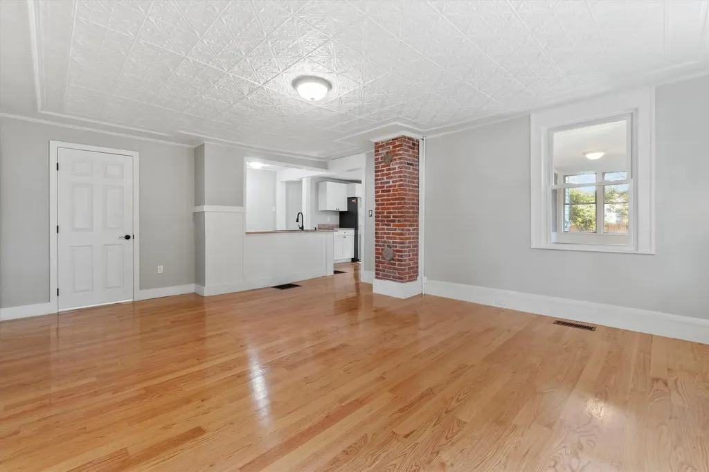 20 Tilton Street Manchester NH 03102