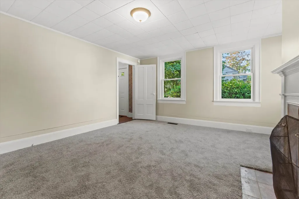 20 Tilton Street Manchester NH 03102