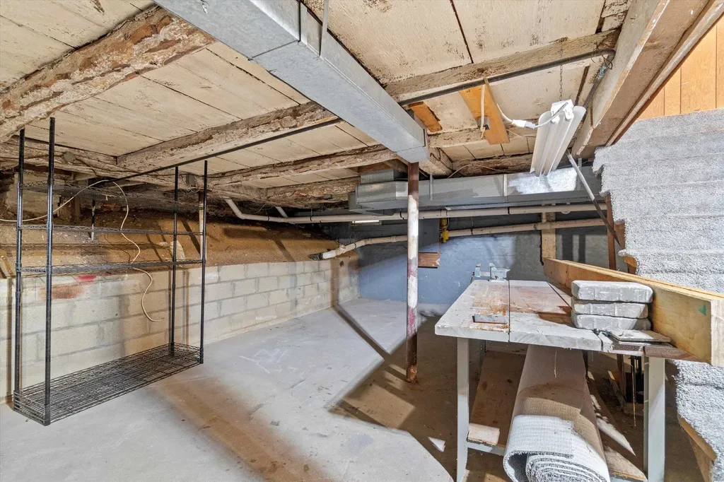 20 Tilton Street Manchester NH 03102