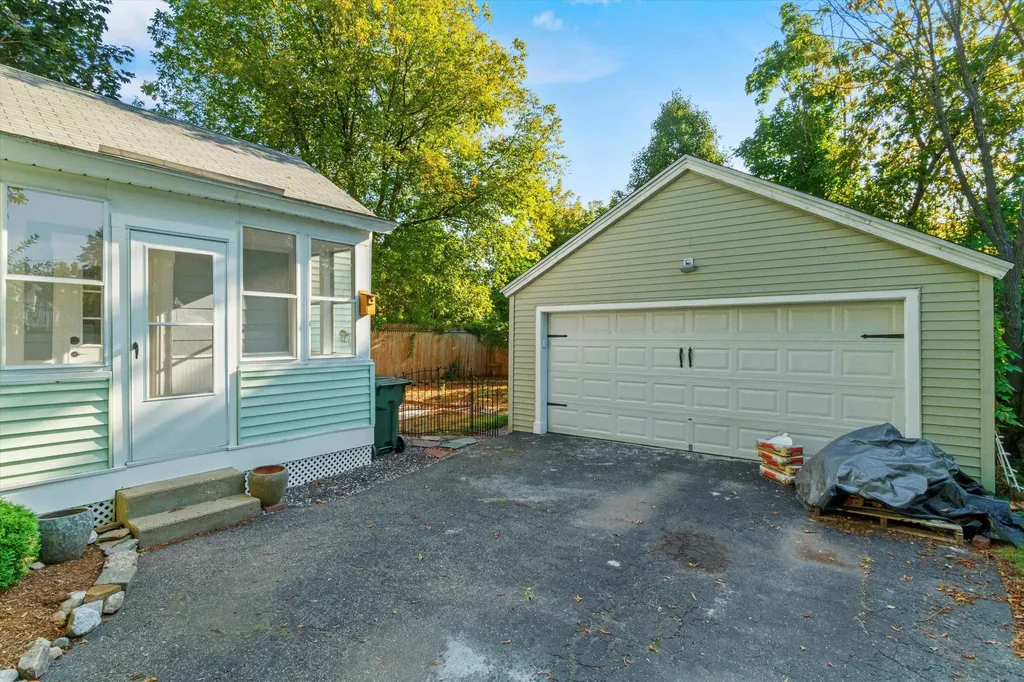 20 Tilton Street Manchester NH 03102