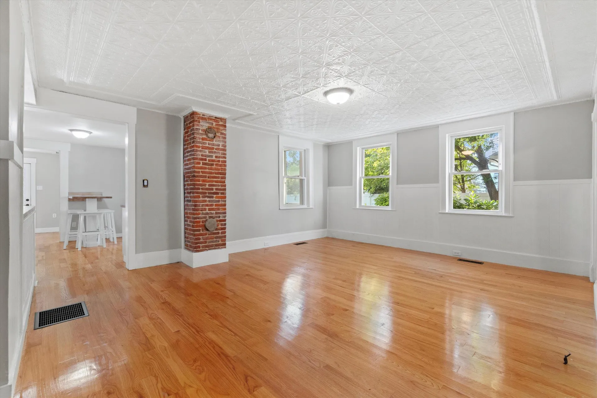 20 Tilton Street Manchester NH 03102