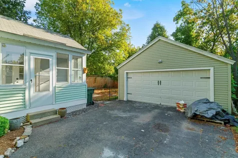 20 Tilton Street Manchester NH 03102