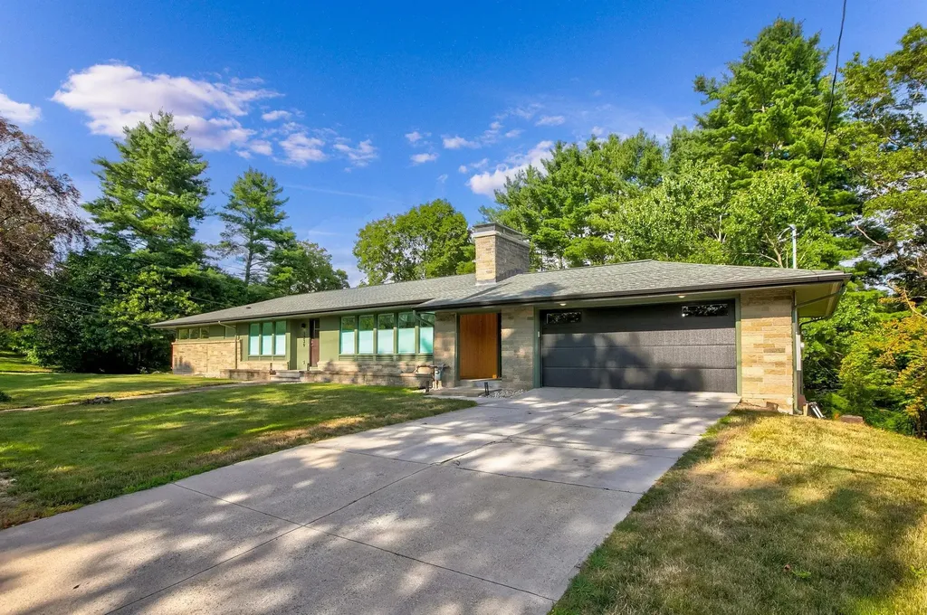 1239 Union Street Manchester NH 03104